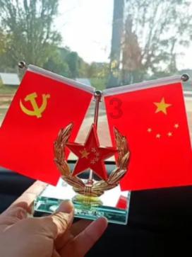摩娜的时尚装扮